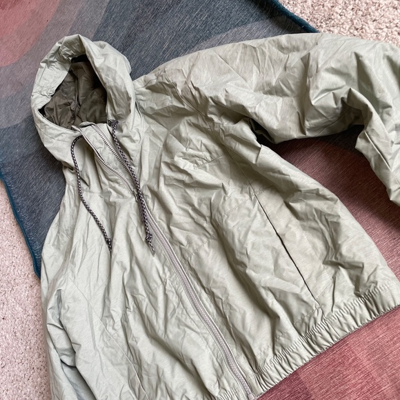 Columbia Light Green Cropped Wind Breaker Jacket - Picture 6 of 10